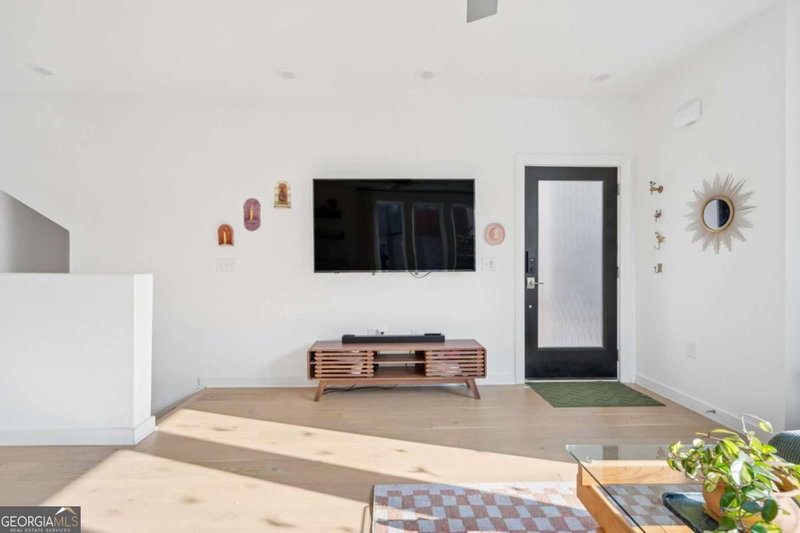 Photo 6 of 403 Pratt Drive SE #1001