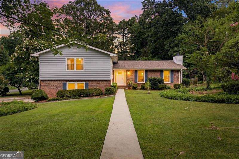 8 Rhodes Drive