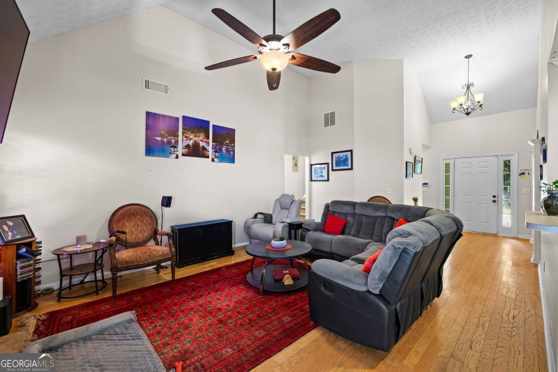 Photo 11 of 333 Cascade Court