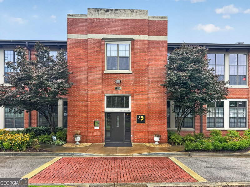 1261 Caroline Street NE #110
