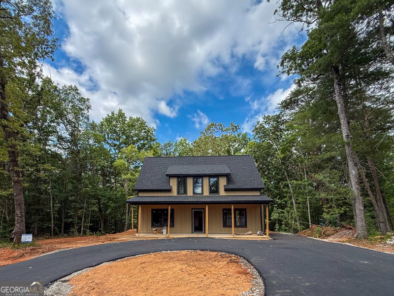 Photo 4 of 141 Forest Glen Drive