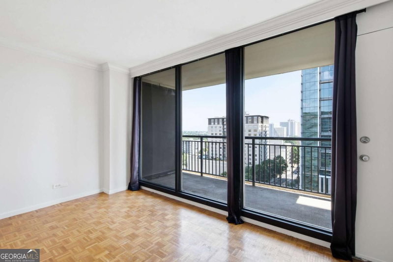 Photo 12 of 620 Peachtree Street NE #1607