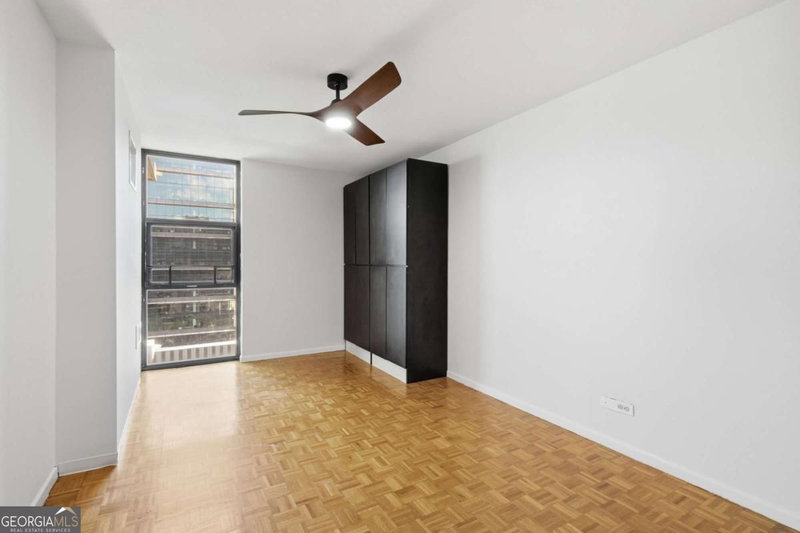 Photo 16 of 620 Peachtree Street NE #1607