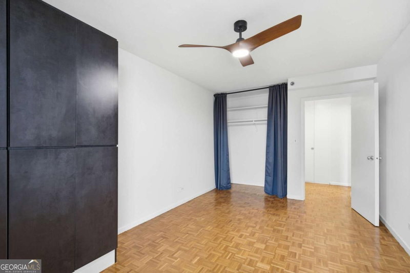 Photo 18 of 620 Peachtree Street NE #1607