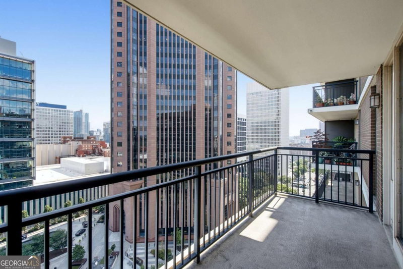 Photo 22 of 620 Peachtree Street NE #1607