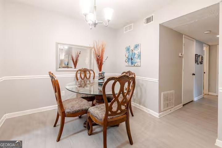 Photo 5 of 1312 Brockett Place