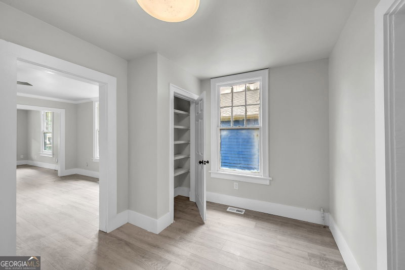 Photo 14 of 1053 Metropolitan Parkway