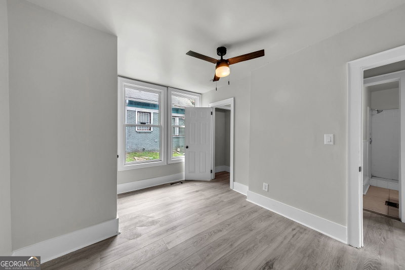 Photo 16 of 1053 Metropolitan Parkway