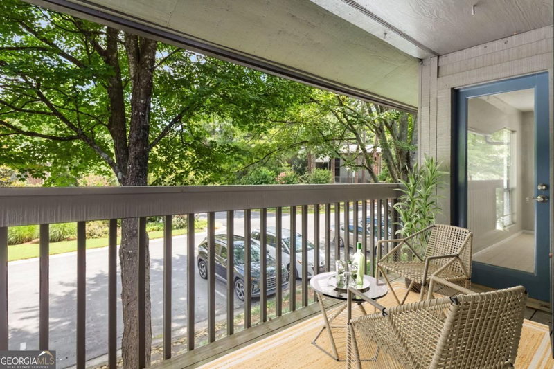 Photo 7 of 1009 McClelen Way