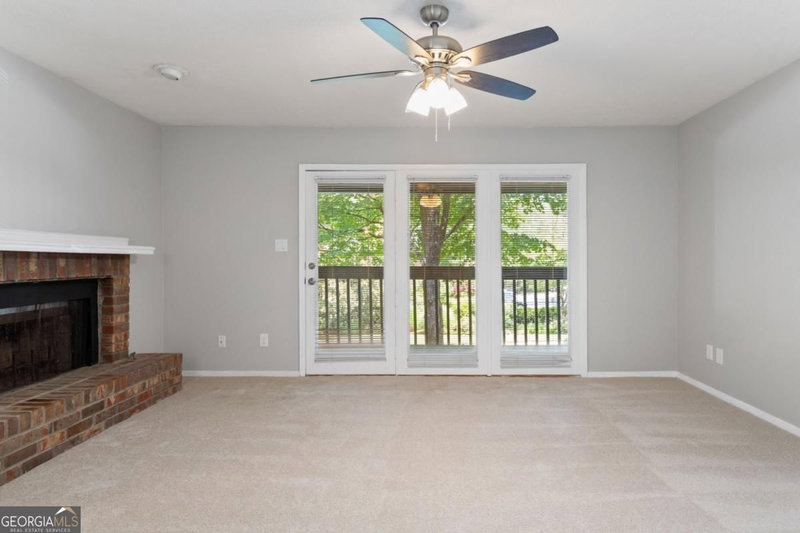 Photo 9 of 1009 McClelen Way