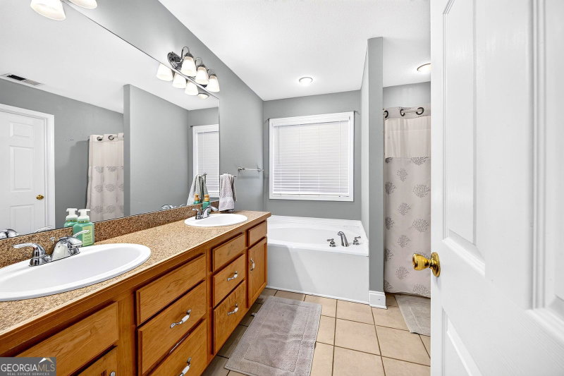 Photo 30 of 118 Rockwind Way