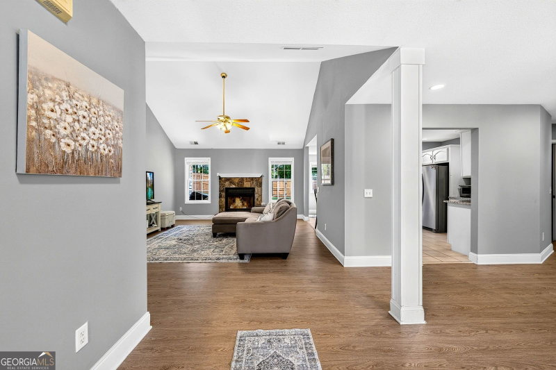 Photo 9 of 118 Rockwind Way