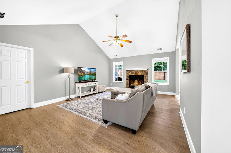 Photo 10 of 118 Rockwind Way