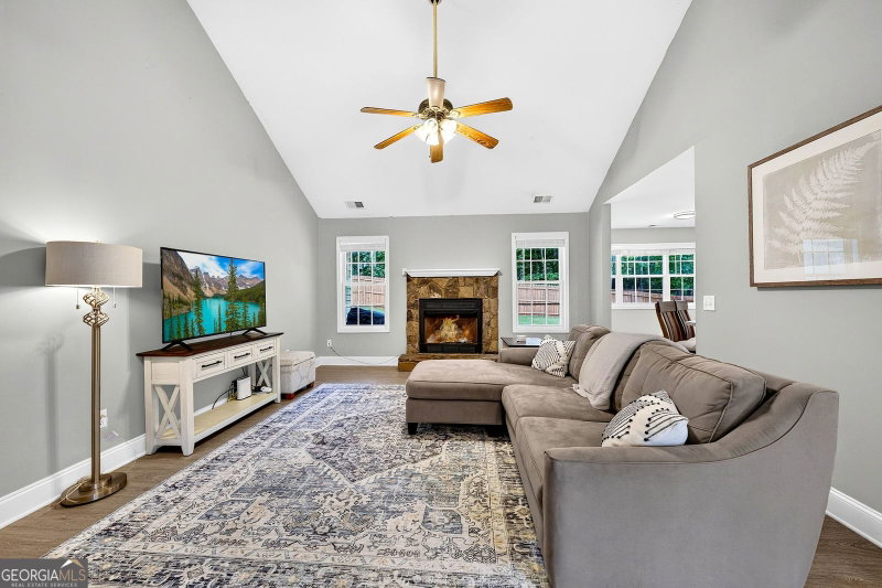 Photo 11 of 118 Rockwind Way