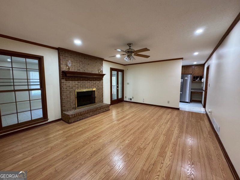 Photo 12 of 700 Ponderosa Court