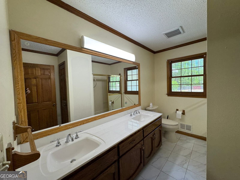 Photo 14 of 700 Ponderosa Court
