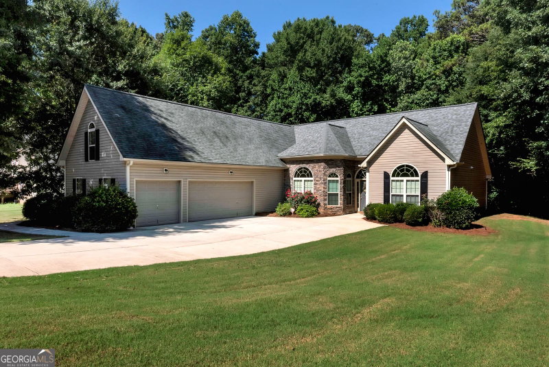 222 Jefferson Walk Circle