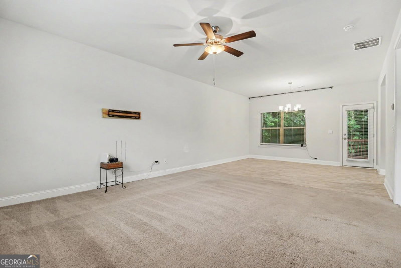 Photo 11 of 731 Dawn Place