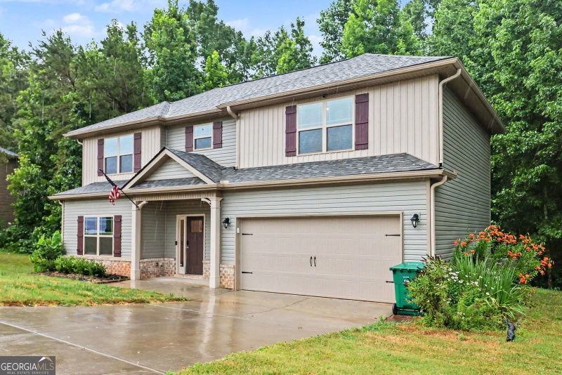 Photo 3 of 731 Dawn Place