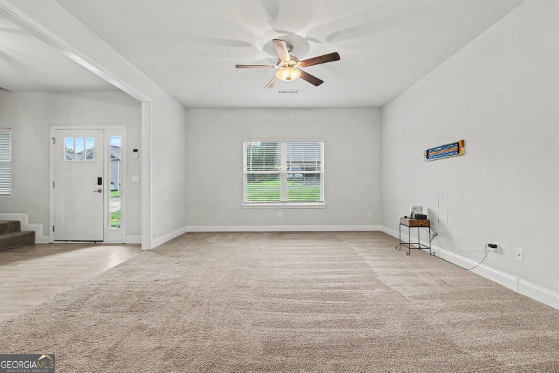Photo 8 of 731 Dawn Place