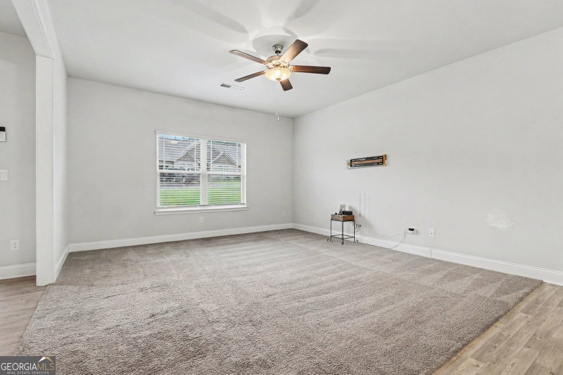 Photo 9 of 731 Dawn Place