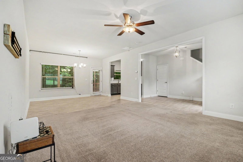 Photo 10 of 731 Dawn Place
