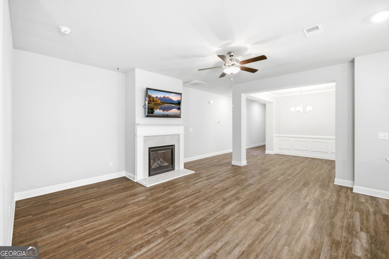 Photo 10 of 645 Skyview Drive