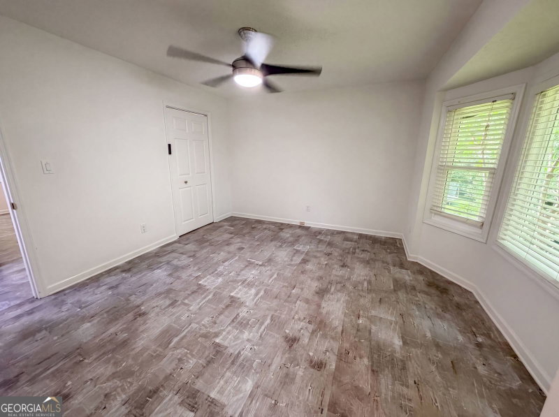 Photo 11 of 4378 Shady Drive NW