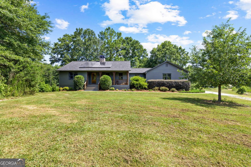 Photo 2 of 456 W McIntosh Road