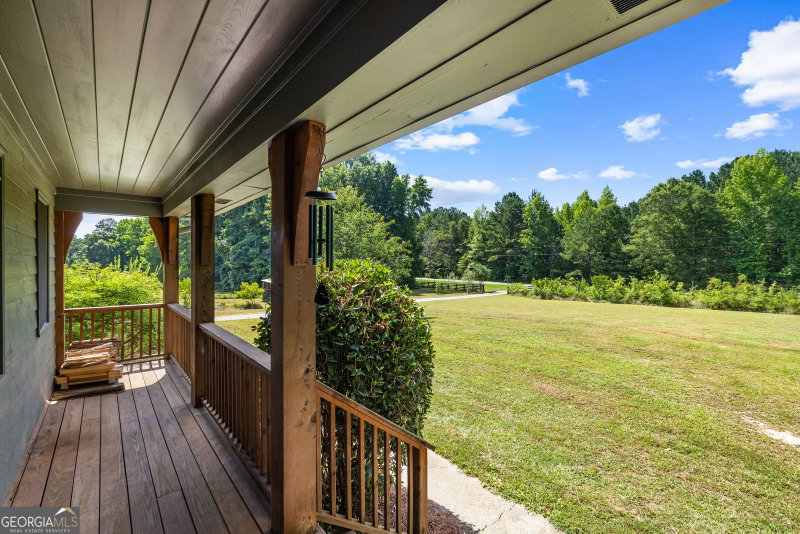 Photo 6 of 456 W McIntosh Road