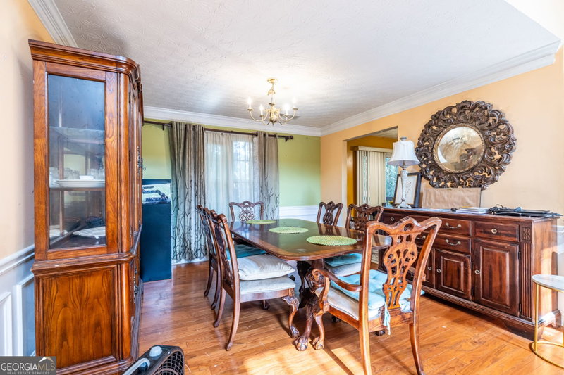 Photo 8 of 127 Resthaven Drive