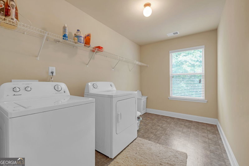 Photo 43 of 891 Lorrimont Lane