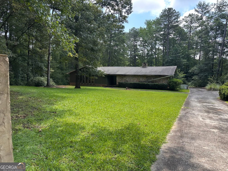 Photo 2 of 4520 Thompson Road