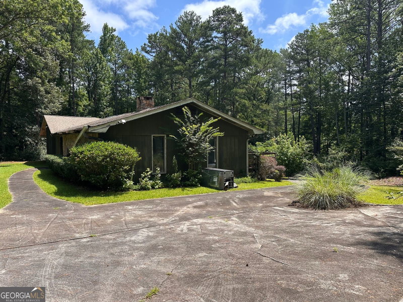Photo 5 of 4520 Thompson Road