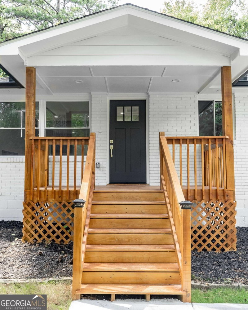 Photo 5 of 2849 Grand Avenue SW
