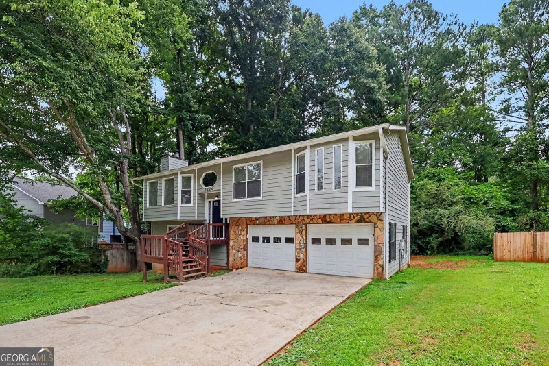 Photo 2 of 2224 Hightrail Court