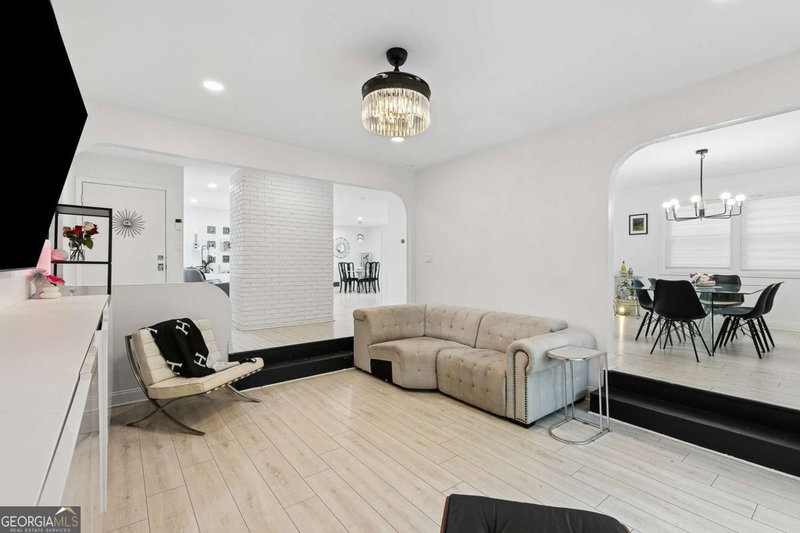 Photo 6 of 700 Cedar Knoll Drive