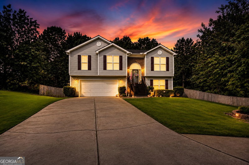 323 Natchez Circle