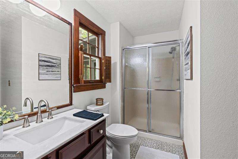 Photo 12 of 4037 Crossfield Place