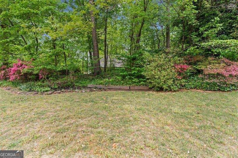 Photo 20 of 4037 Crossfield Place