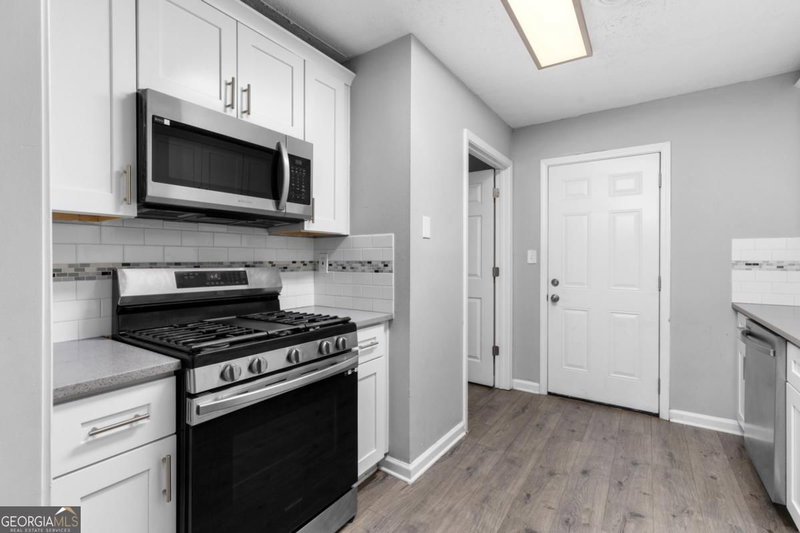 Photo 11 of 501 Timber Ridge Court