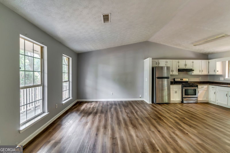 Photo 11 of 759 Greenhedge Drive