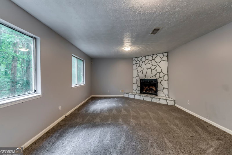 Photo 12 of 759 Greenhedge Drive