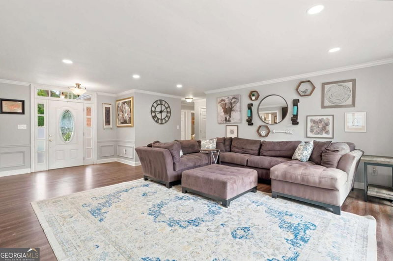 Photo 9 of 4346 Collingham Trace NE