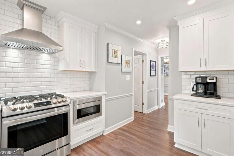 Photo 13 of 4346 Collingham Trace NE