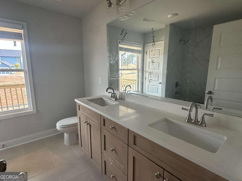 Photo 14 of 360 Summerville Lane