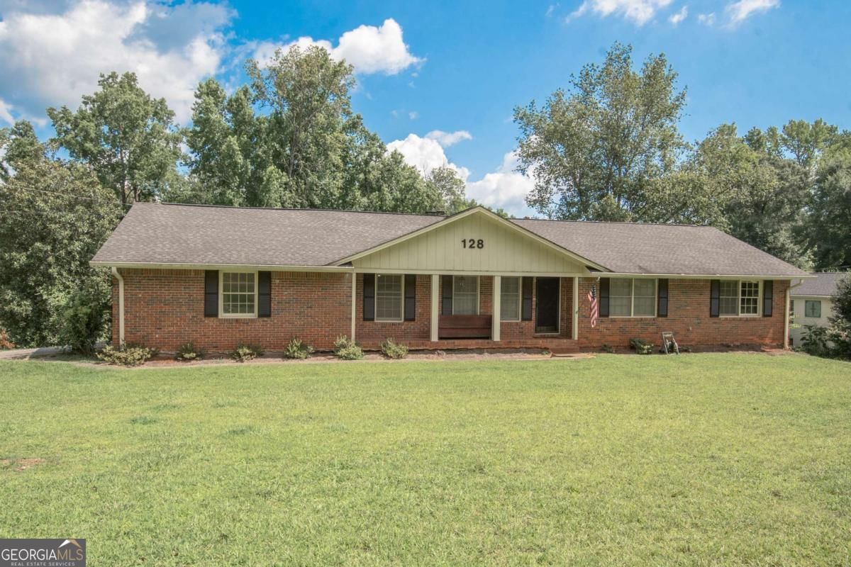 128 Robinhood Drive, Newnan, GA 30263
