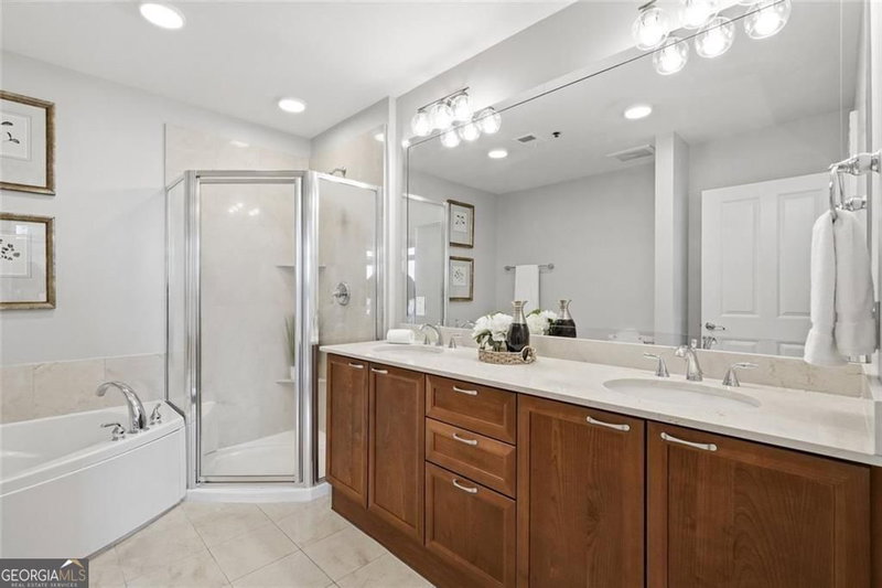 Photo 14 of 2881 Peachtree Road NE #1105