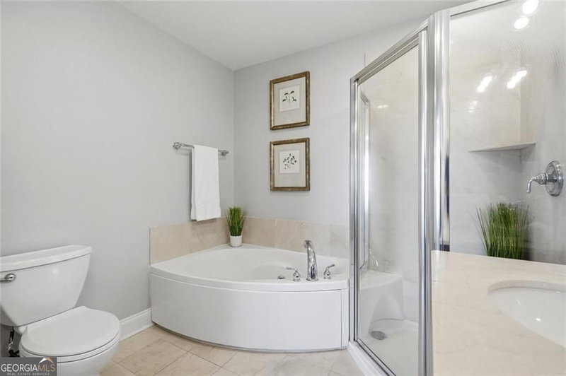 Photo 15 of 2881 Peachtree Road NE #1105