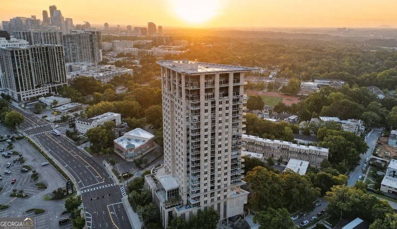 Photo 33 of 2881 Peachtree Road NE #1105